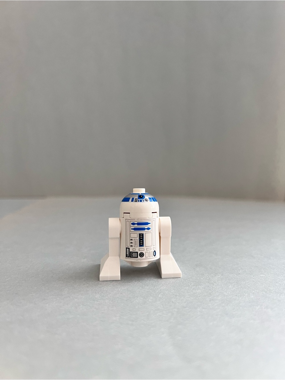 LEGO Star Wars R2-D2 Minifigure